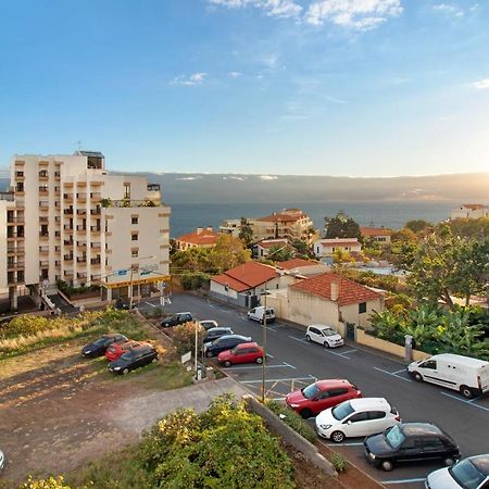 Dfm Happy Days D - Funchal Apartman Kültér fotó